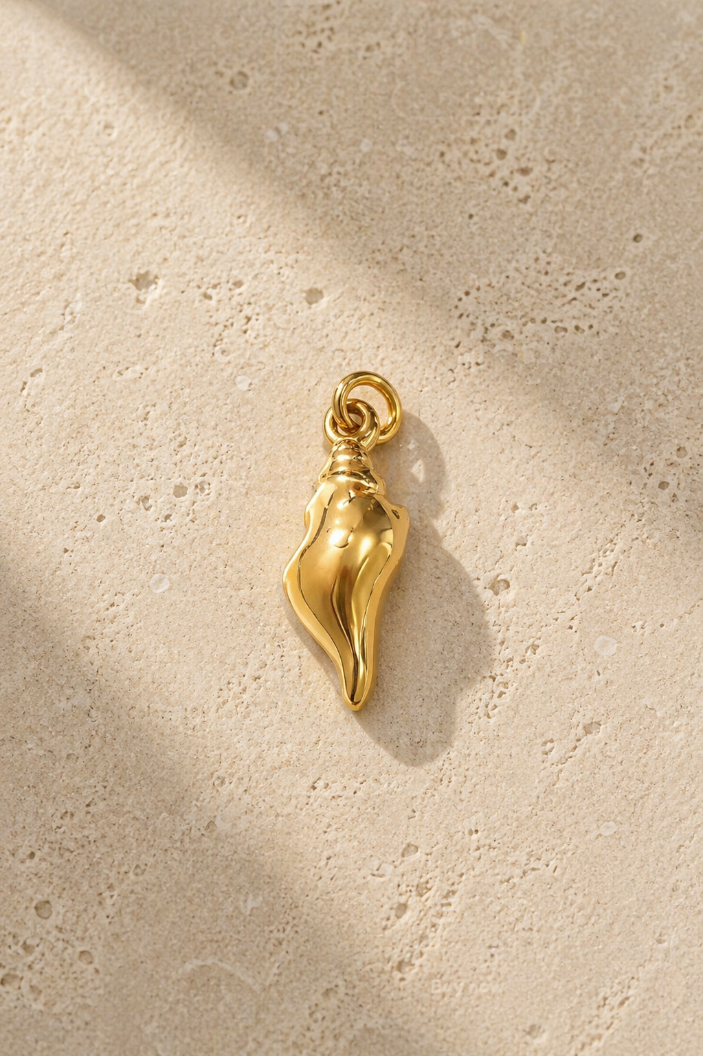 Calyra Charm
