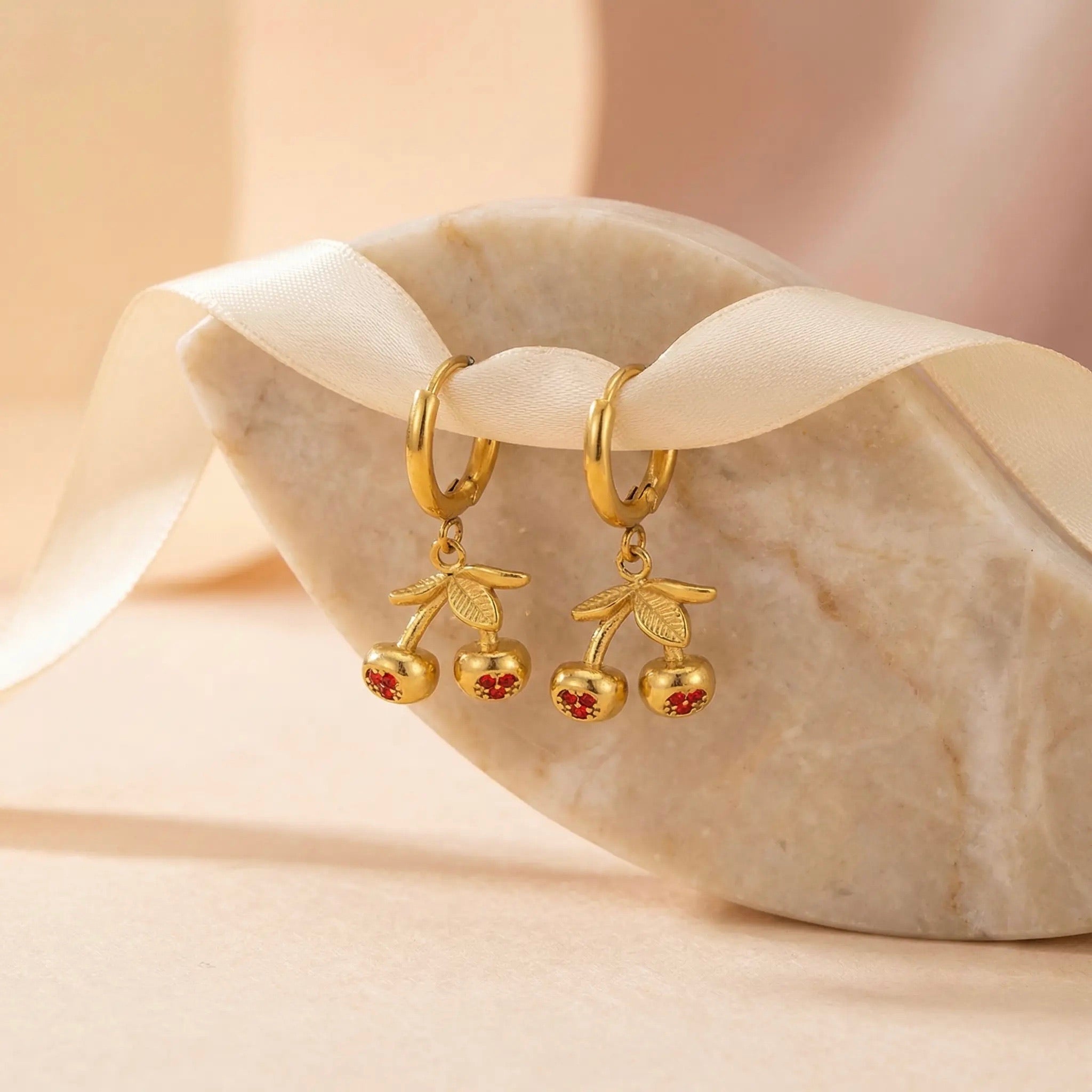 Cerise Earring