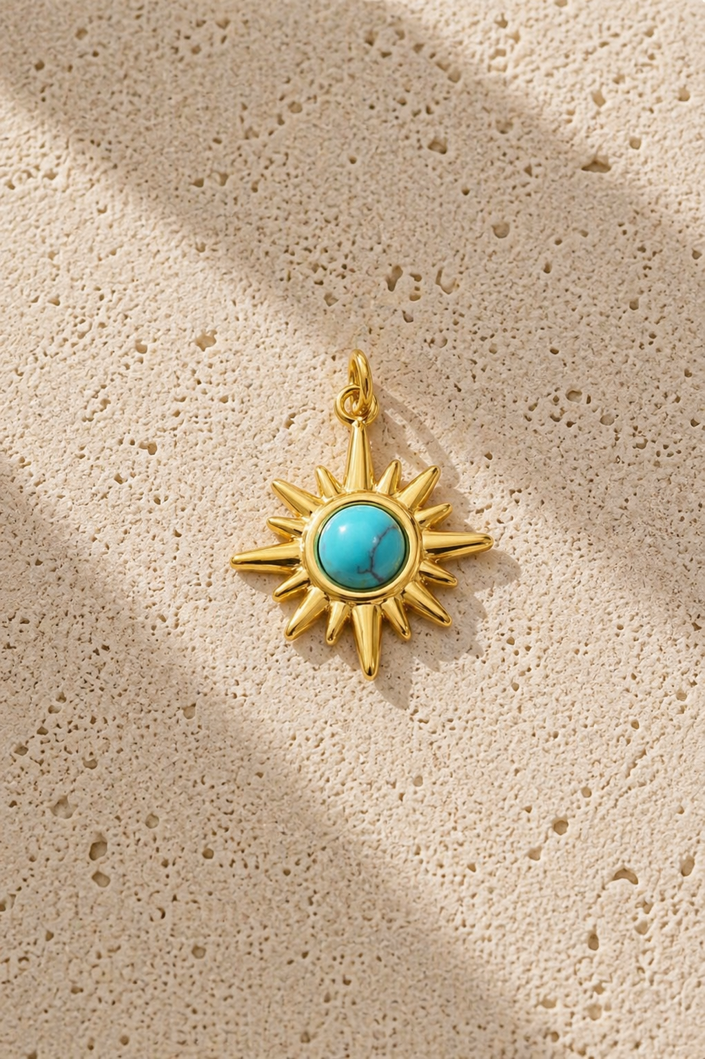 Isolyn Charm