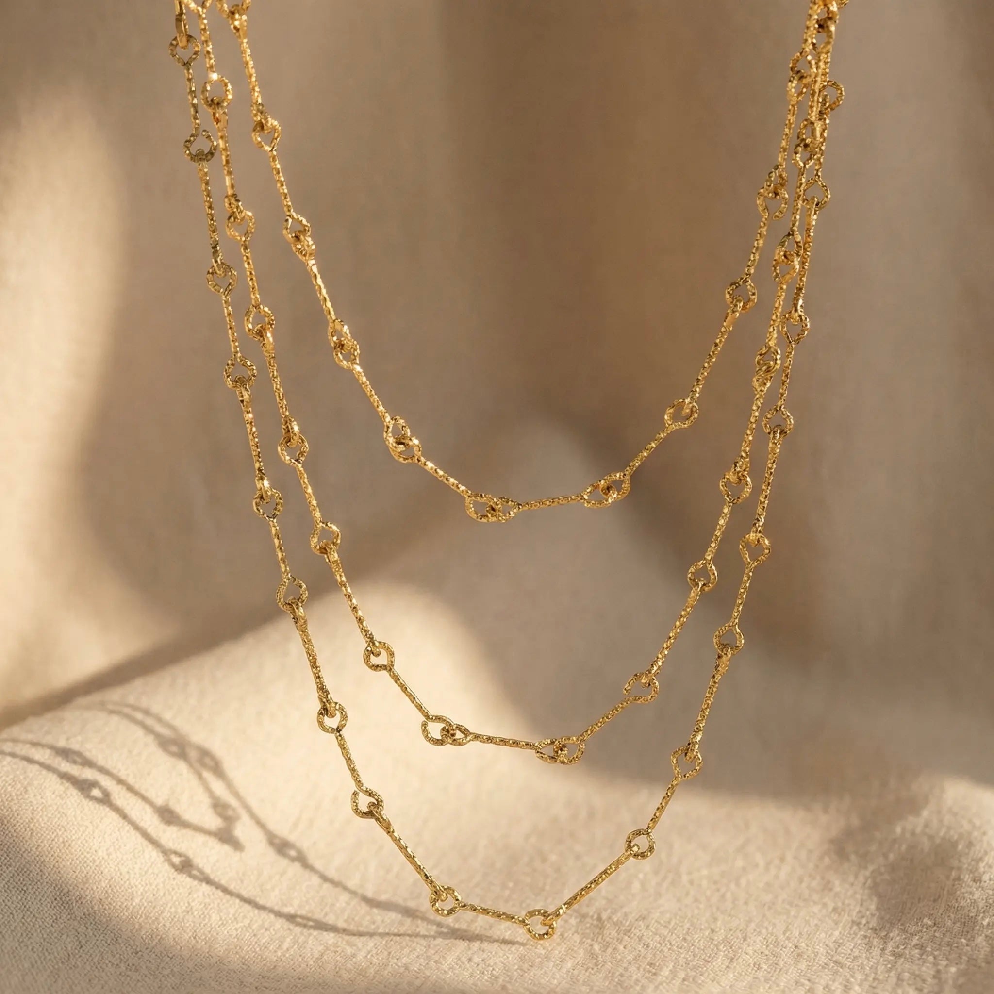 Knota Necklace