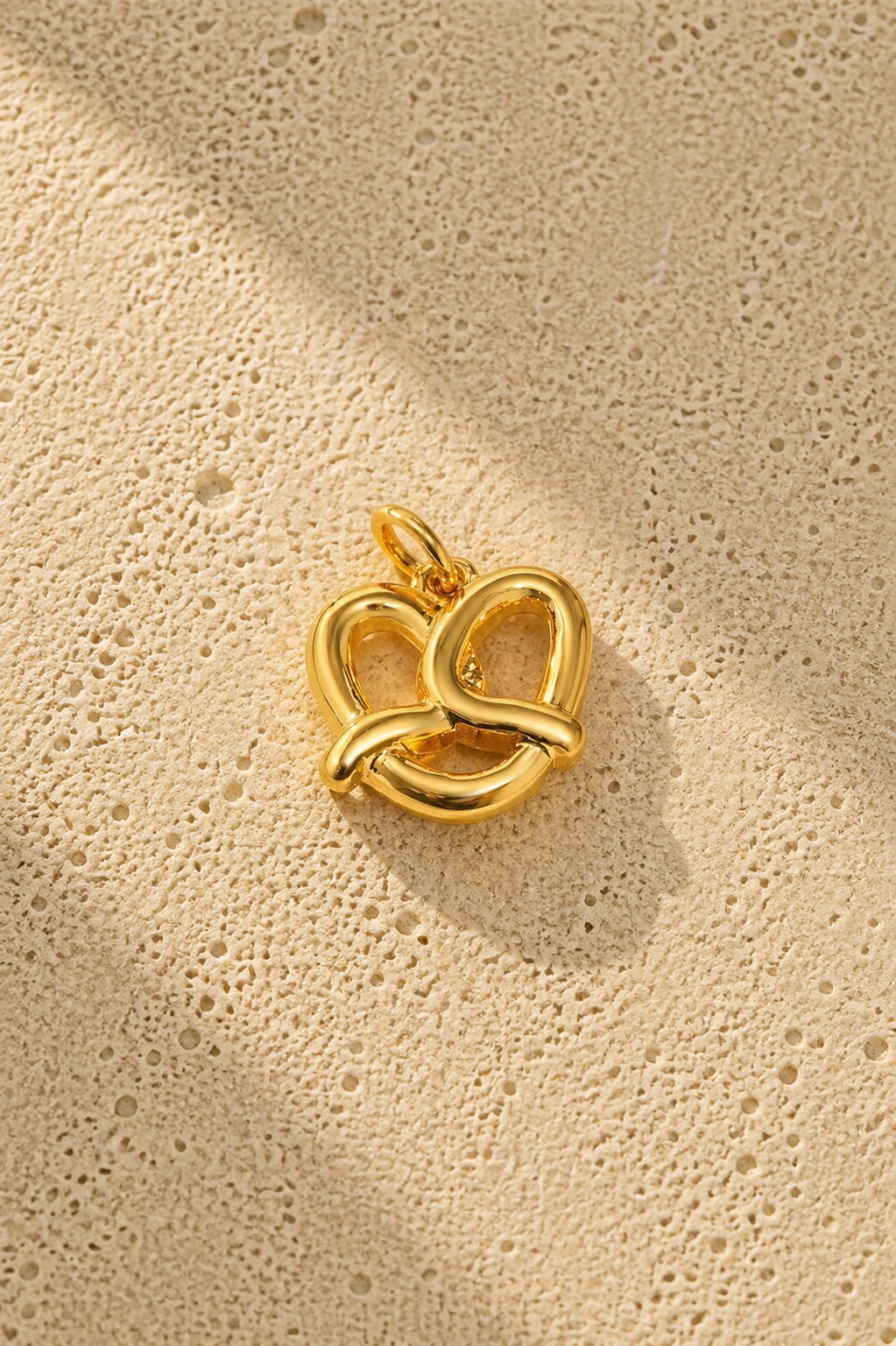 Pretzia Charm