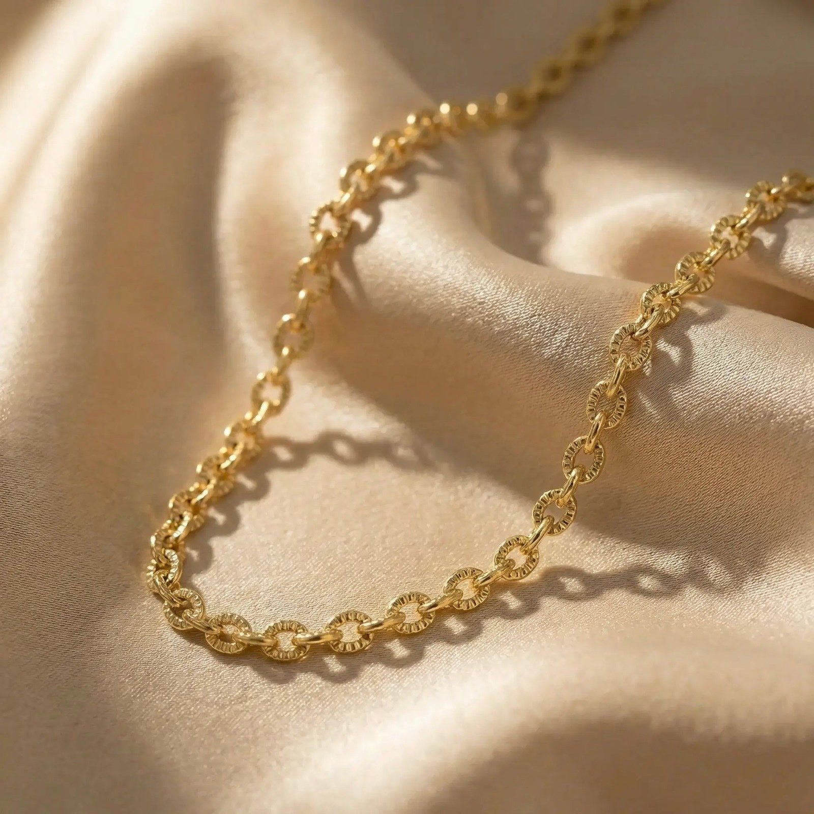 Velin Necklace